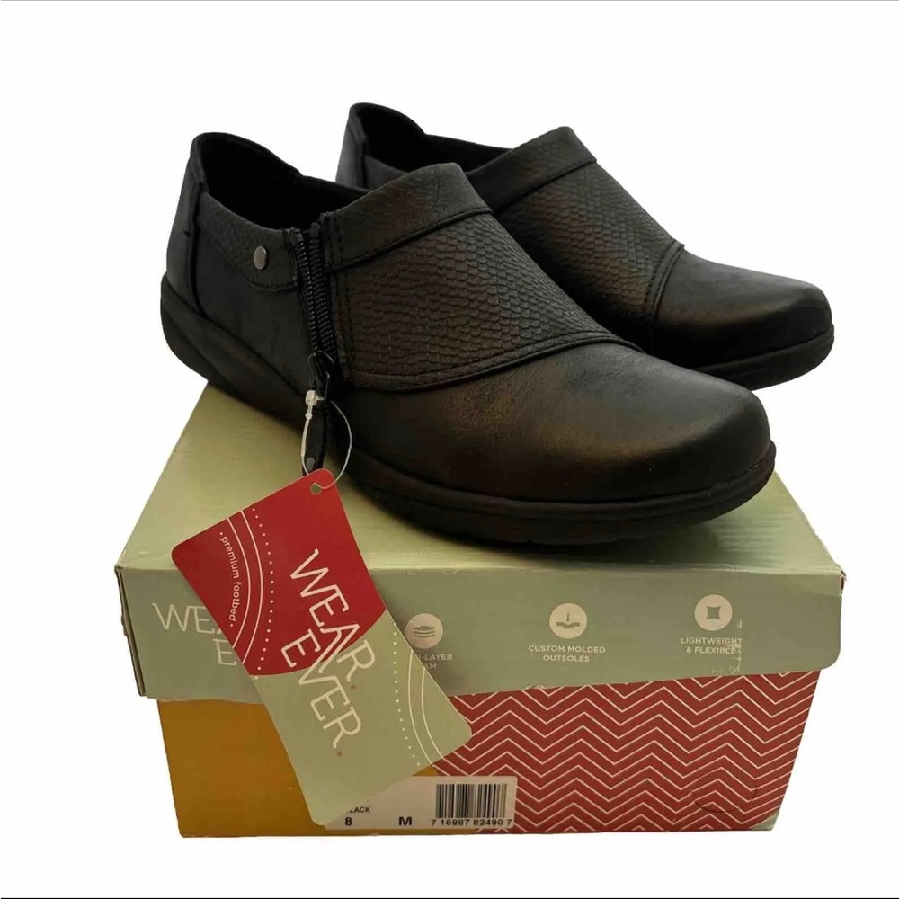 Wear Ever Defy Black Slip On Casual Loafer NIB Women's Shoe Size 8 M